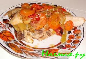 Цыпленок (курица) с овощами тушеный в фольге