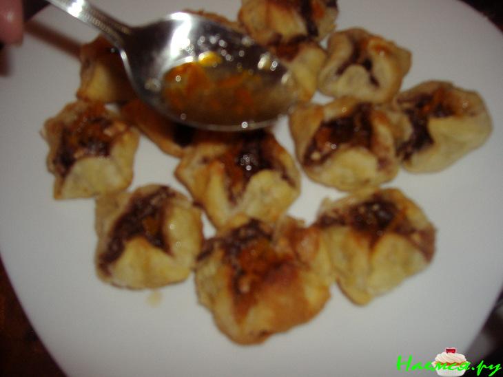 Ванильный крем с шоколадными пирожными