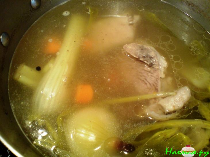 Солянка мясная сборная в горшочке