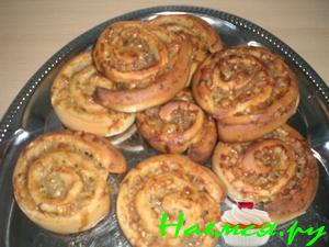 "Улитки" с фаршем и сыром