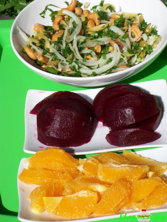 Свекольно-апельсиновый салат с орехами кешью