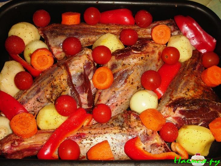 Ягнятина с овощами