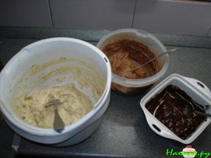 Шоколадный кекс с орехами