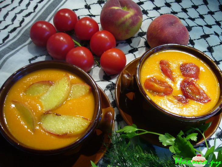 Суп из паприки с персиками