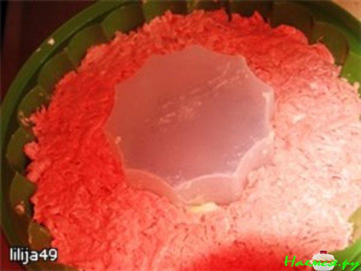 Овощной торт с колбасными розами