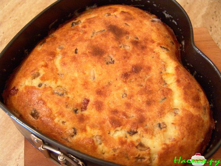 Чизкейк с беконом и грибами