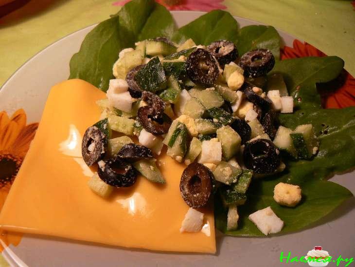 Салат "Рыбка в постельке" Салат "Рыбка в постельке"