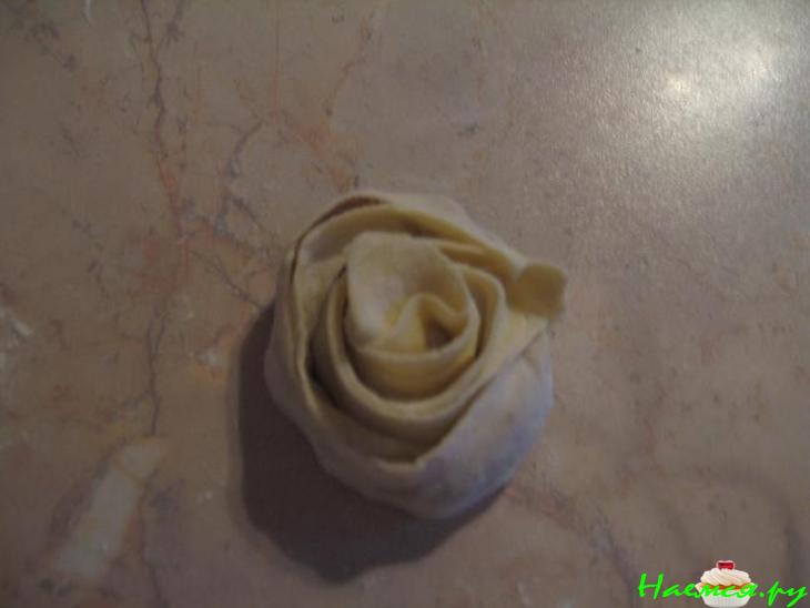 Манты-розочки