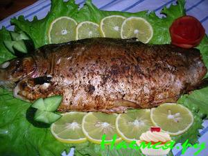 Форель фаршированная гранатом и грецкими орехами