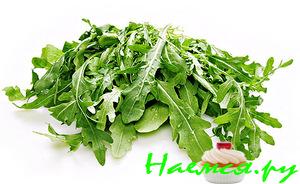 Салат из молодых салатных листиков