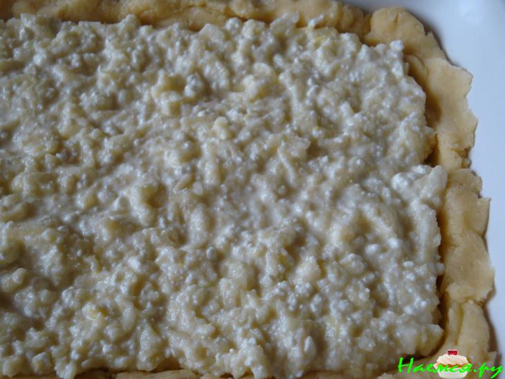 Нежный песочный пирог с творожно-яблочной начинкой Нежный песочный пирог с творожно-яблочной начинкой