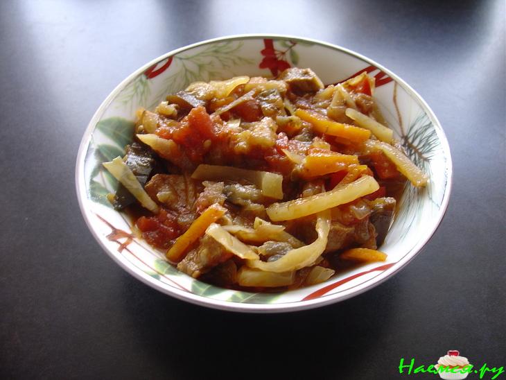 Тыква, запечённая с рисом, беконом и грибами