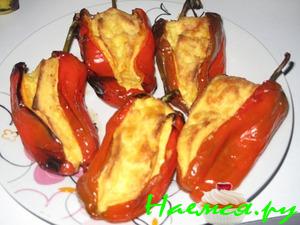 Перец, фаршированный сыром брынза
