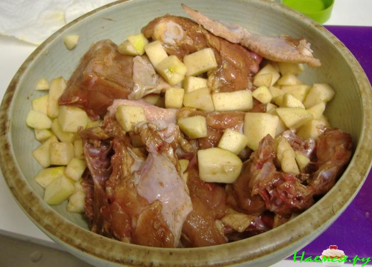 Яблочная курочка с корицей