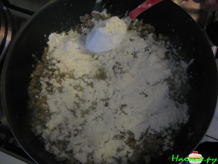 Жульен с вешенками и чесночком