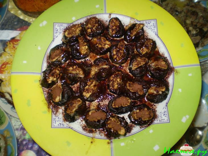 Чернослив фаршированный с сгущенкой Чернослив фаршированный с сгущенкой