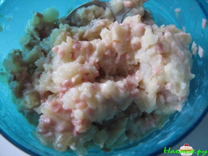 Печеная картошка с ветчиной, сыром и луком (очень просто и невероятно вкусно)