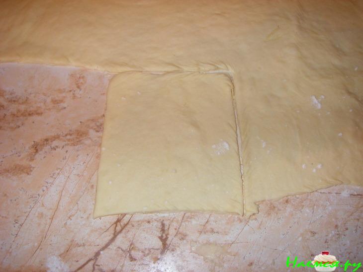 Пирожки с курицей, картофелем и солеными огурчиками