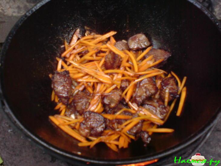 Плов с говядиной и зарой