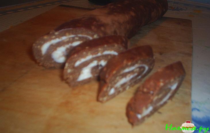 Пирожное без выпечки "Шоколадно-творожный рулет"