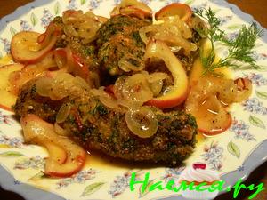 Филе форели с яблоками в пикантной панировке