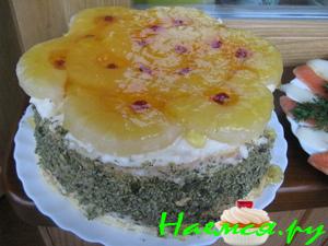 Бисквитный торт с фисташками и ананасовым кремом