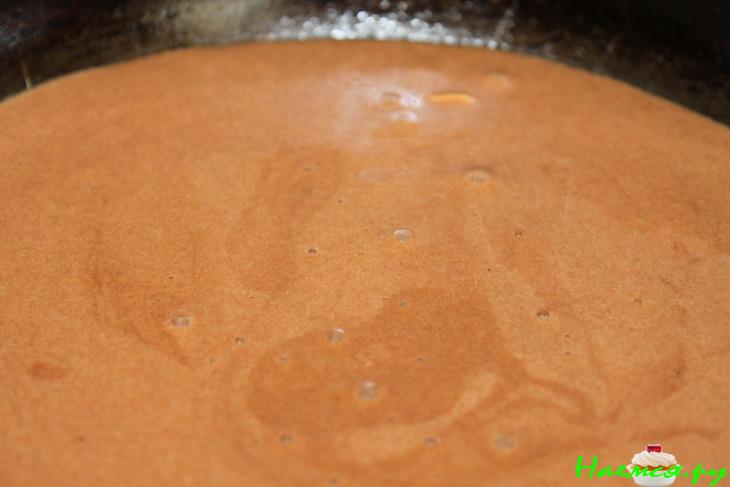 Торт горькошоколадный с кофейным кремом и ромовой пропиткой