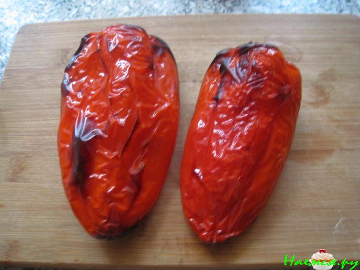 Запеченные креветки с соусом ромеско