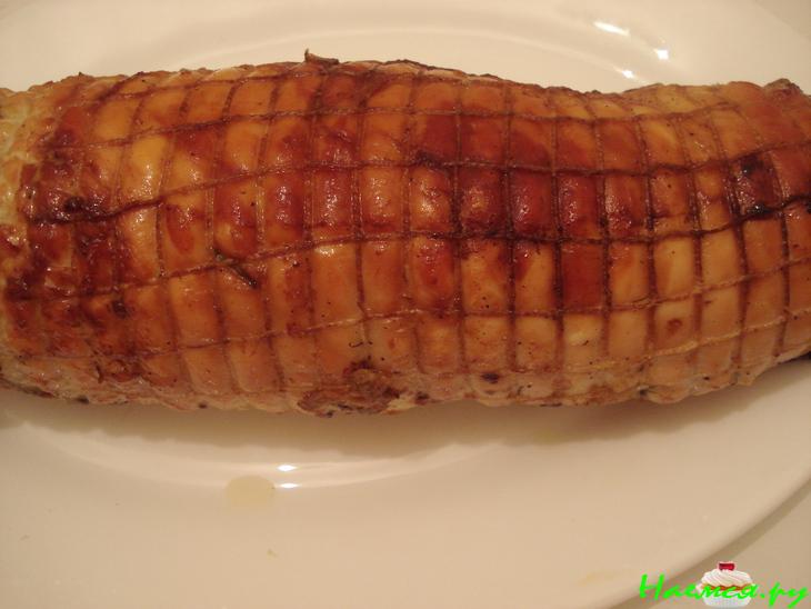 Рулет из филе индюшки с ароматной начинкой Рулет из филе индюшки с ароматной начинкой