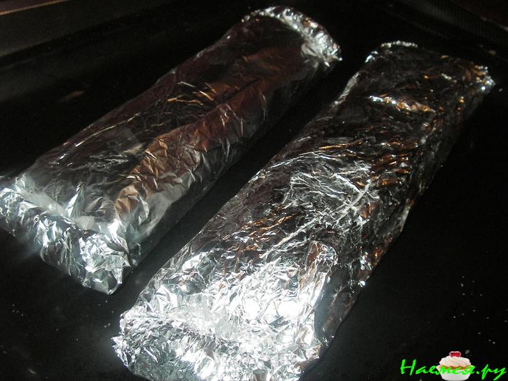 Рыбный рулет со шпинатом и зеленым луком