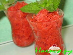 Мятно-клубничный сорбет Мятно-клубничный сорбет