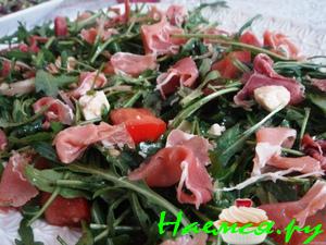 Салат из рукколы с хамоном Салат из рукколы с хамоном