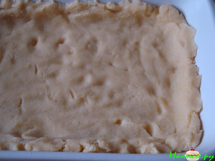 Нежный песочный пирог с творожно-яблочной начинкой Нежный песочный пирог с творожно-яблочной начинкой