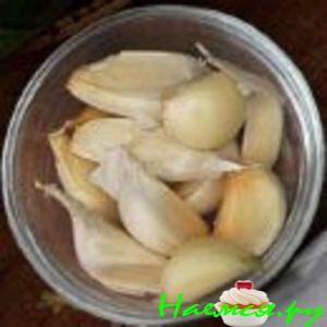 Чеснок в вине и меде