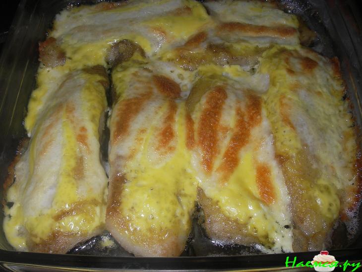 Тилапия под шафрановым соусом с моцареллой Тилапия под шафрановым соусом с моцареллой