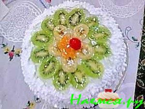 Фруктовый праздничный торт