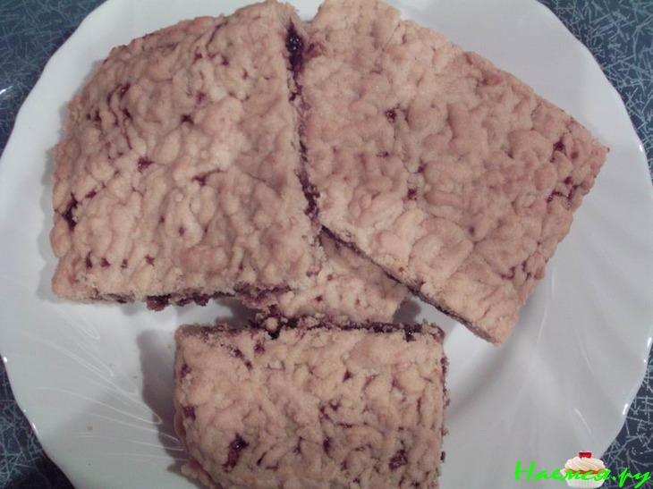 Тертый пирог со смородиной