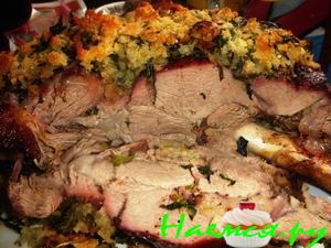 Жаренная баранья нога с мятно-луковой корочкой