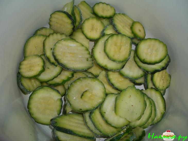 Рыбные котлеты с овощным соусом