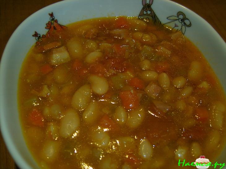 Фасолевый суп с грудинкой (вариант)