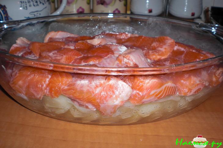 Форель запеченная с картофелем