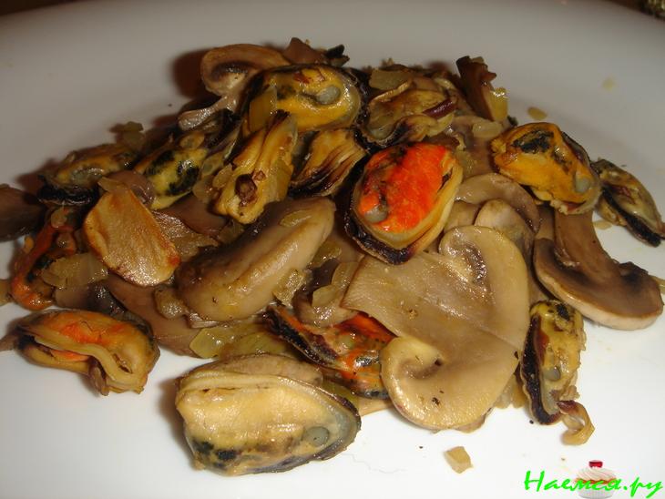 Мидии в шафрановом соусе