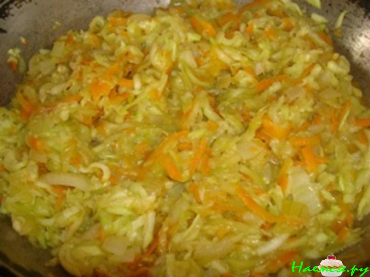 Запеканка с рыбой, кальмарами, овощами и рисом