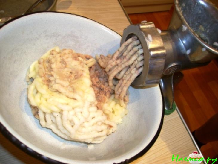 Рыбные котлетки из сайры и риса