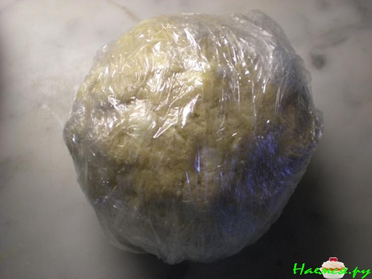 Луковый киш с пятью видами сыра