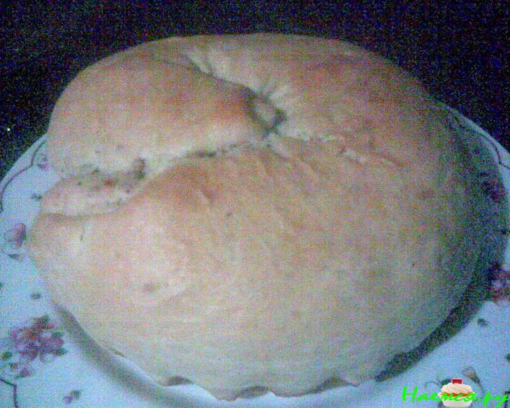 Постный пирог с халвой и орехами