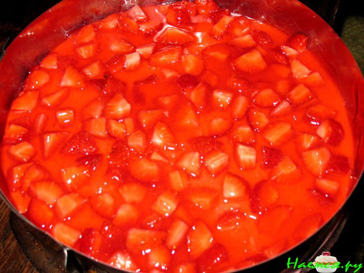 Торт Клубничный с кремом из Йогурта