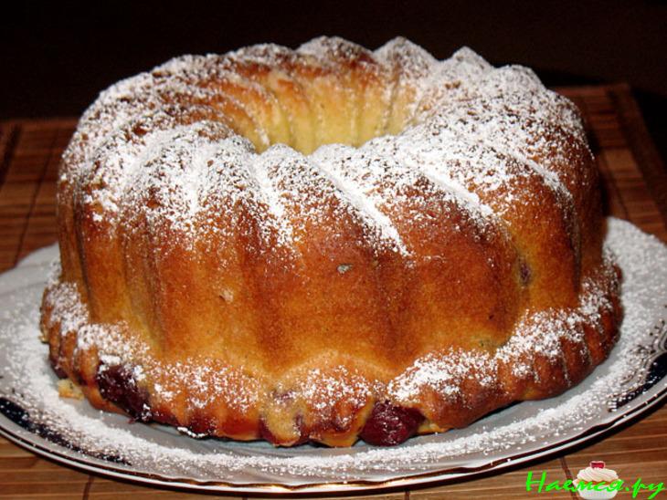 Лимонно-вишнёвый пирог из дрожжевого теста