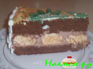 Шоколадный торт с кремом