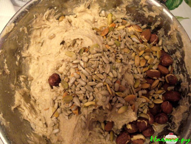 Хлебушек с орешками на закваске